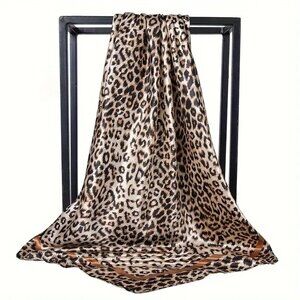 LARGE ANIMAL PRINT SCARF
